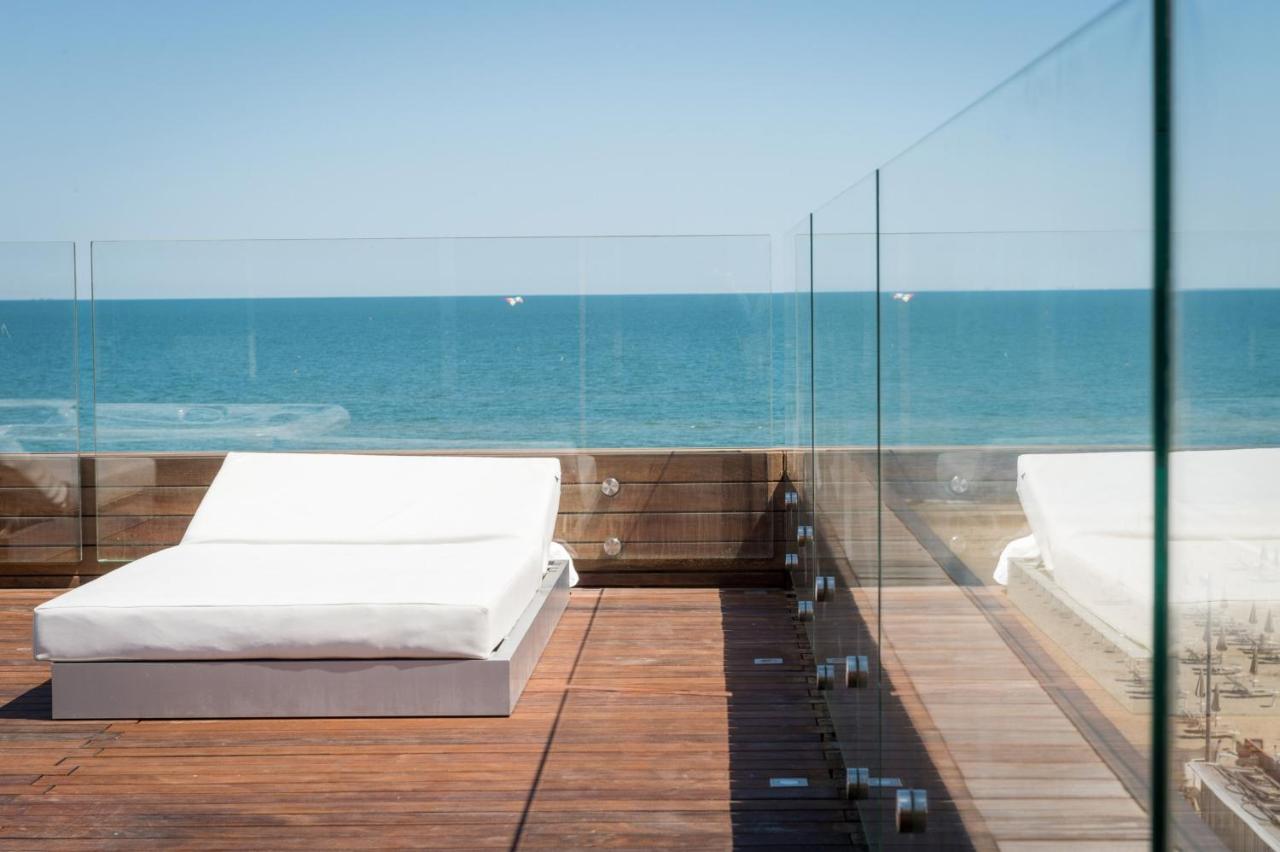 Hotel Commodore Cervia Exterior photo