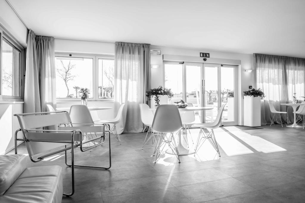 Hotel Commodore Cervia Exterior photo