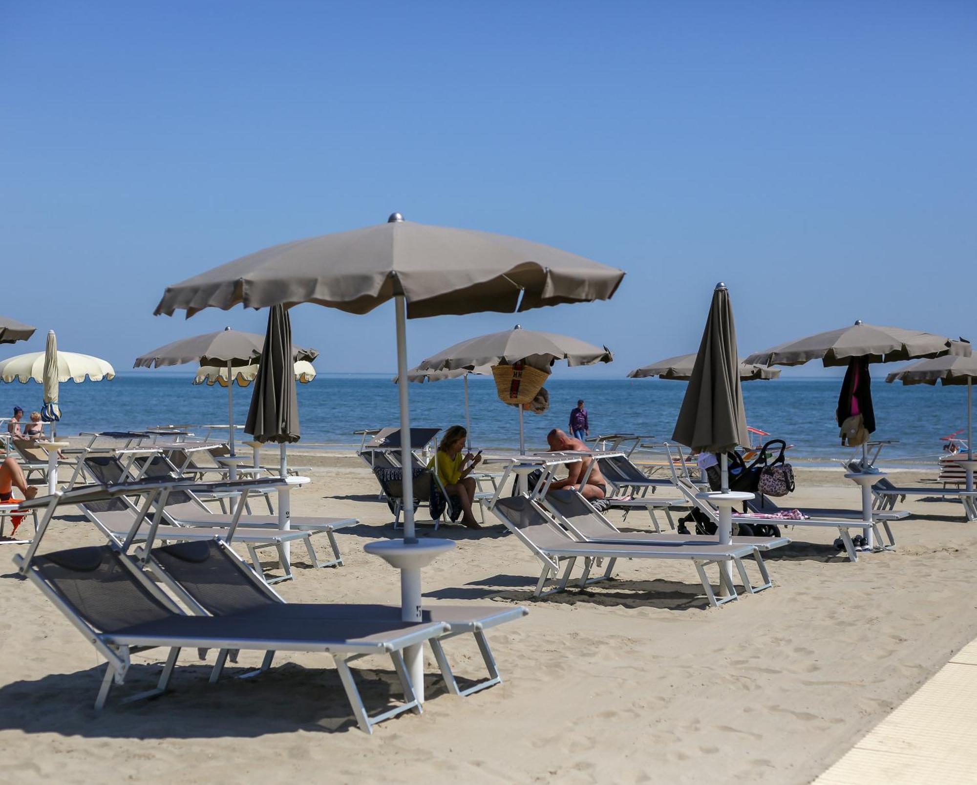 Hotel Commodore Cervia Exterior photo