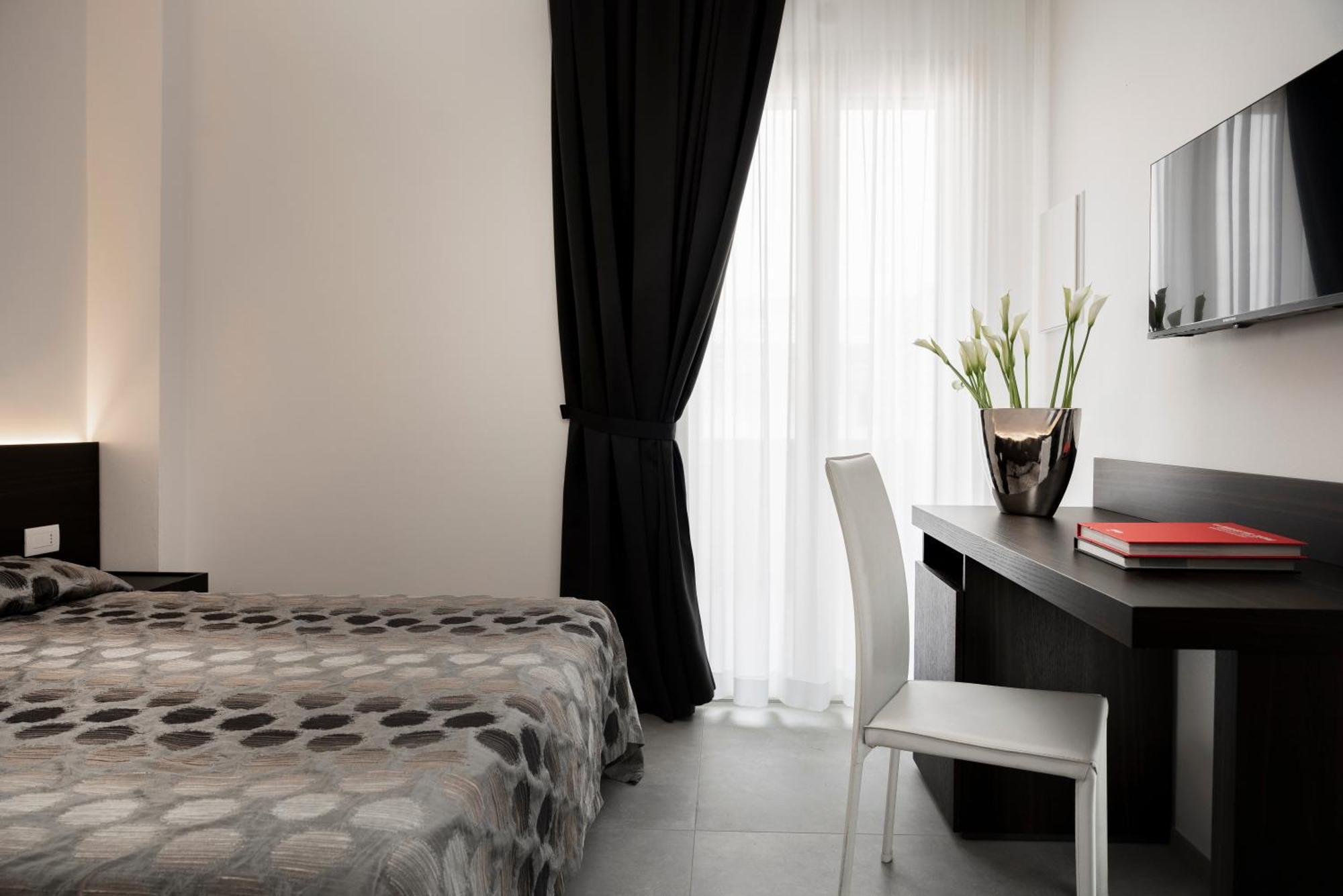 Hotel Commodore Cervia Exterior photo